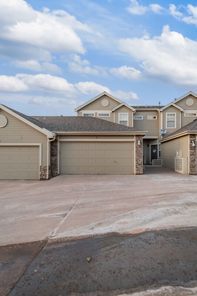 Primary Photo - 299 W Jamison Cir