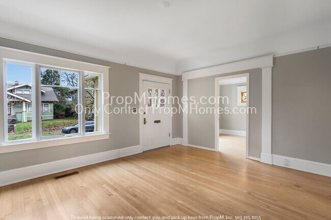 Building Photo - Discover Serenity in King Neighborhood!