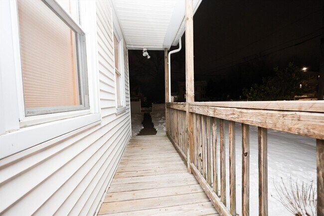 Building Photo - 83 S Main St