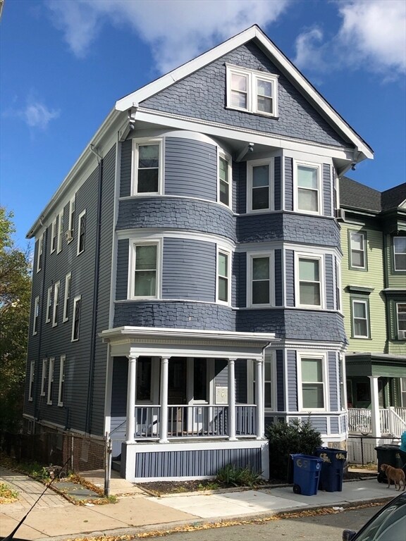 Building Photo - 65 Hillside St