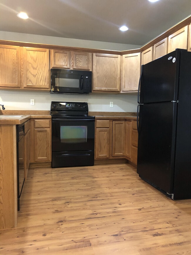 Building Photo - 2961 N 27th Ave