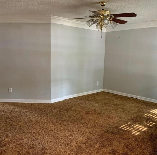 Building Photo - 10918 Vista Norte Ct