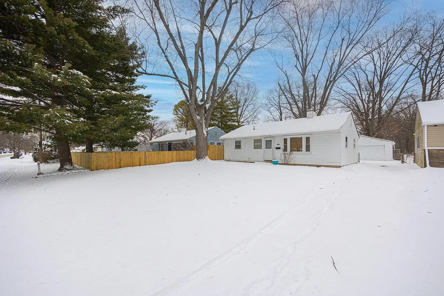 Primary Photo - 1134 S Hampton Rd