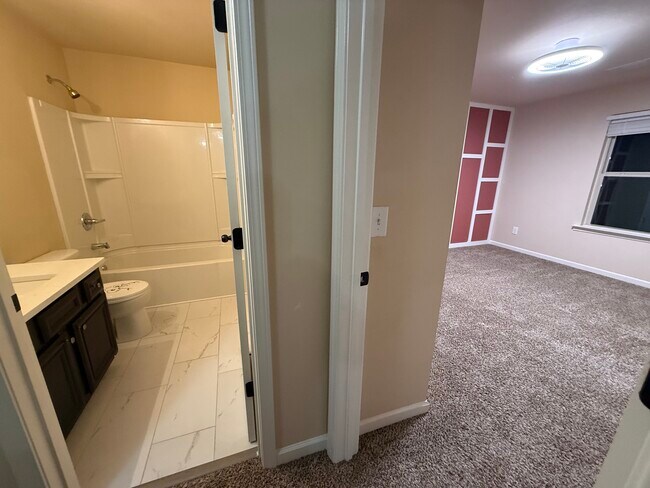 Building Photo - 2056 Tweed Dr