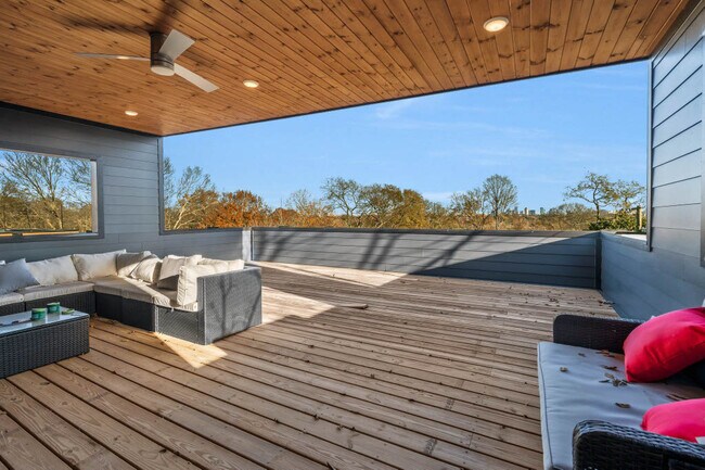 Building Photo - 1909 Hailey Ave