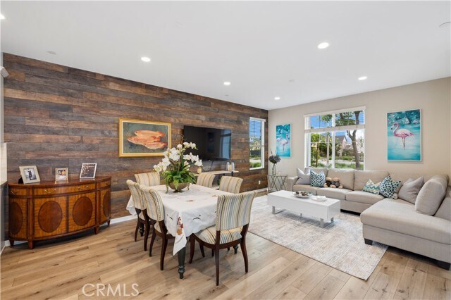 Building Photo - 134 Modjeska