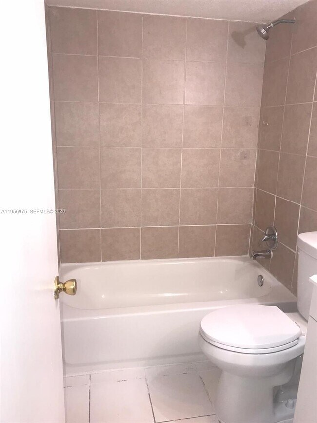 Building Photo - 1251 NE 108th St