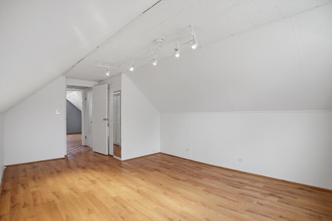 Building Photo - 8912 Windsor Ln