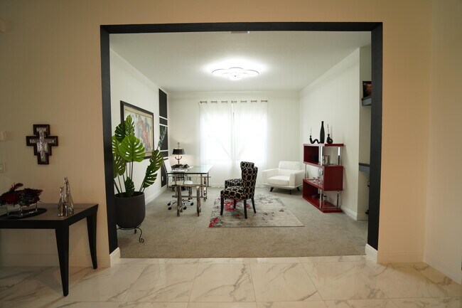 Building Photo - 15750 Longboat Key Dr