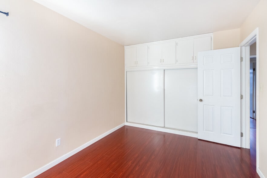 Bedroom 3 - 5156 Ewing St