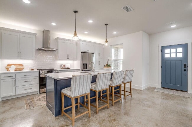 Building Photo - Brand New 3 bedroom Home in Granbury Community!