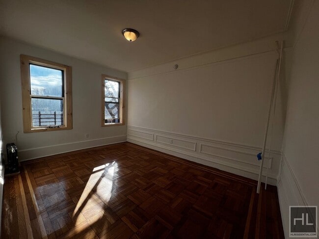 Building Photo - 2645 Morris Ave