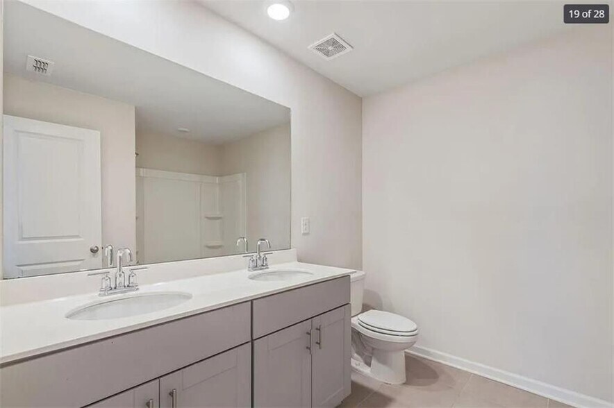 Building Photo - 6901 Durham Ln