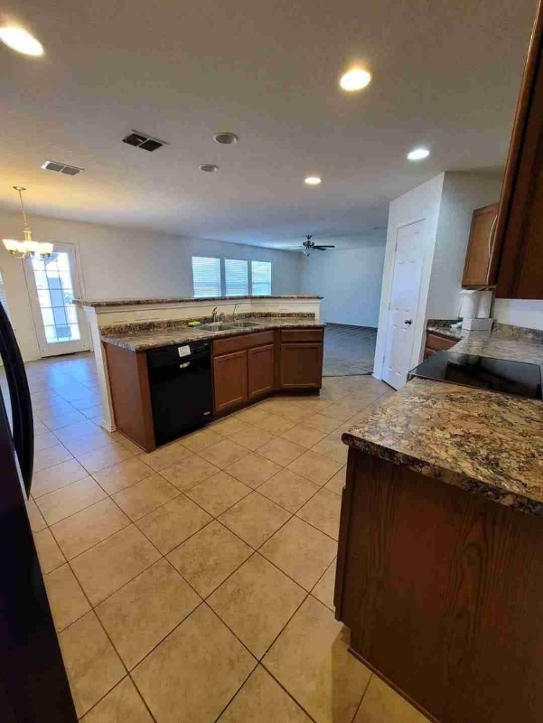 Building Photo - 9134 Wind Crown