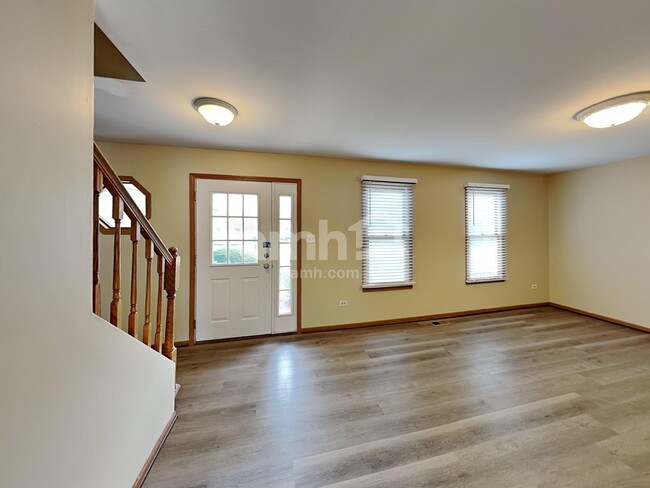 Building Photo - 204 Brink Dr