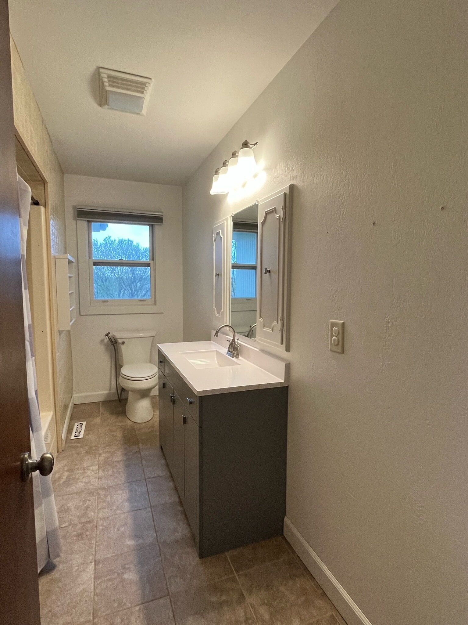 Main Bathroom - 5727 E Freedom Ln