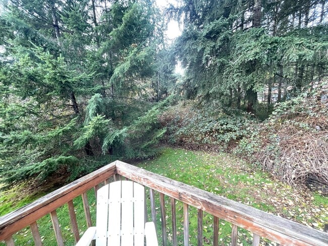 Building Photo - Remodeled 3-Bedroom Duplex Home in North G...