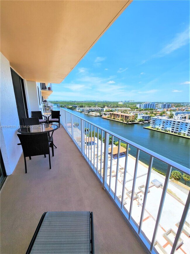 Building Photo - 290 174th St St