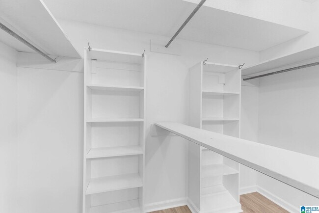 Building Photo - 3222 Tyrol Ln
