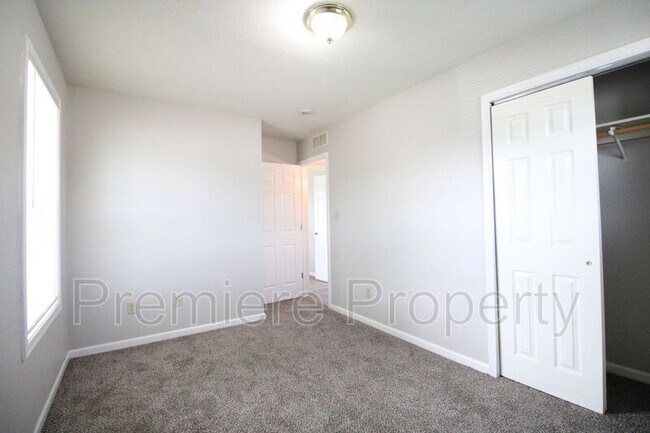 Building Photo - 18824 E Wigwam Dr