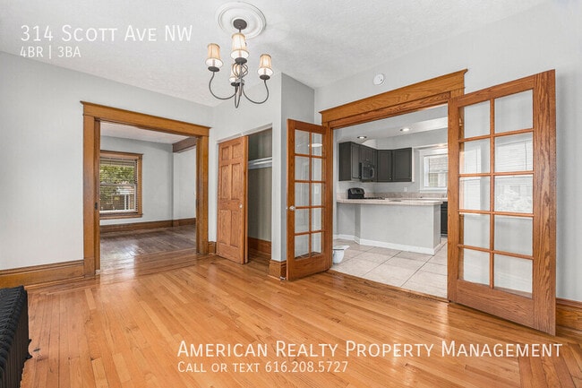 Building Photo - 314 Scott Ave NW