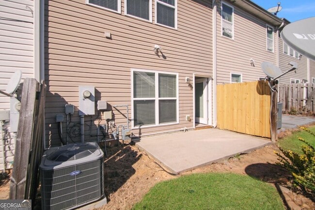 Building Photo - 2173 Executive Dr N