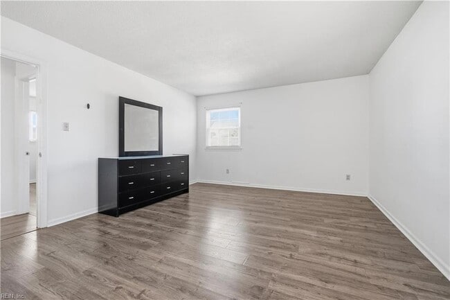 Building Photo - 912 Amherst Ln