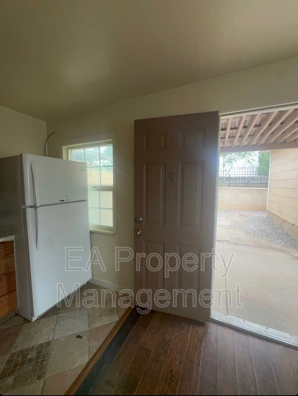 Building Photo - 529 Alvarado Dr SE