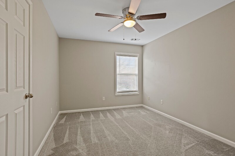 Building Photo - 26 Deckers Way