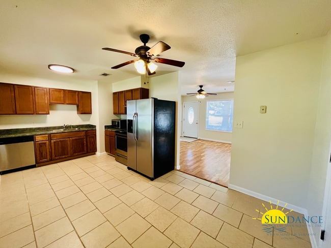 Building Photo - Nice 3 Bedroom Home in Niceville near Eglin AFB!