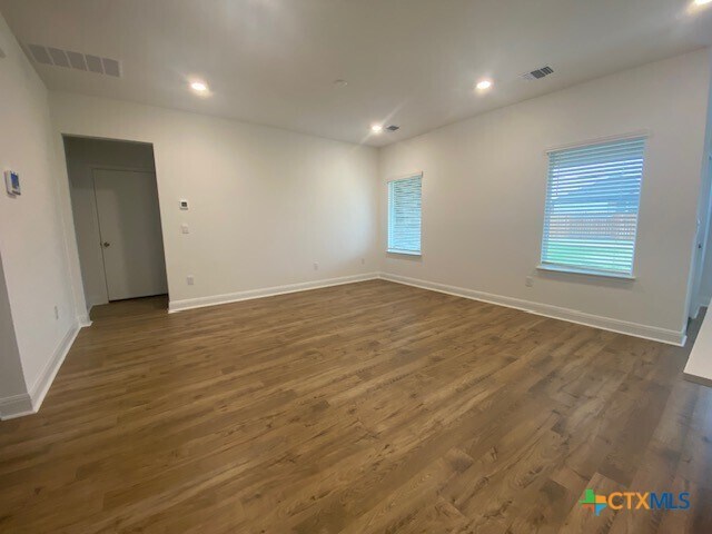 Building Photo - 540 Tekoa Dr