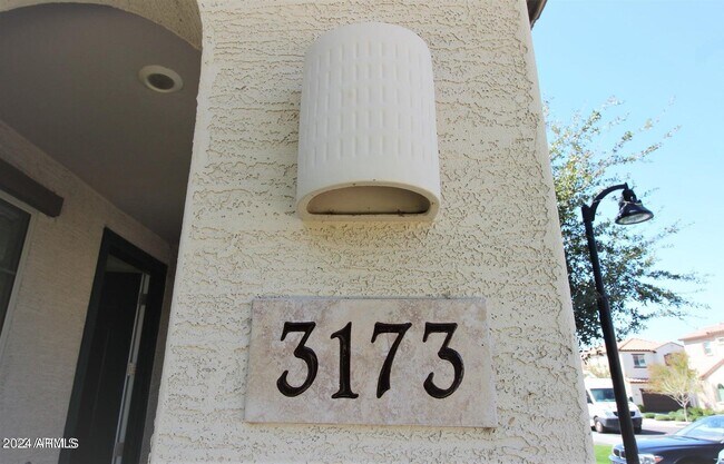 Building Photo - 3173 S Magnolia Ln