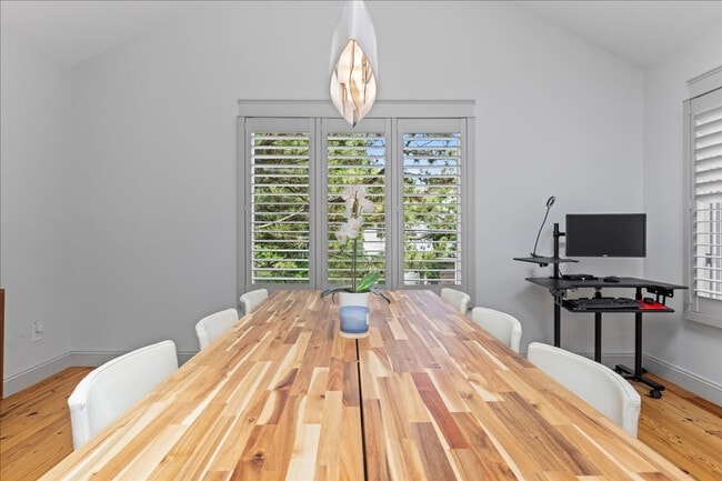 Building Photo - 710 Lighthouse Ave