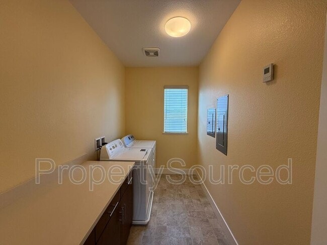 Building Photo - 18517 Admiral Way