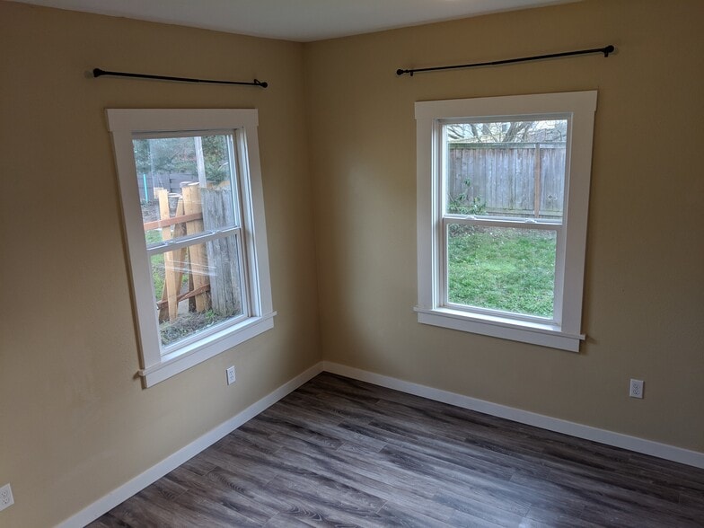 Bedroom 2 - 7138 N Central St