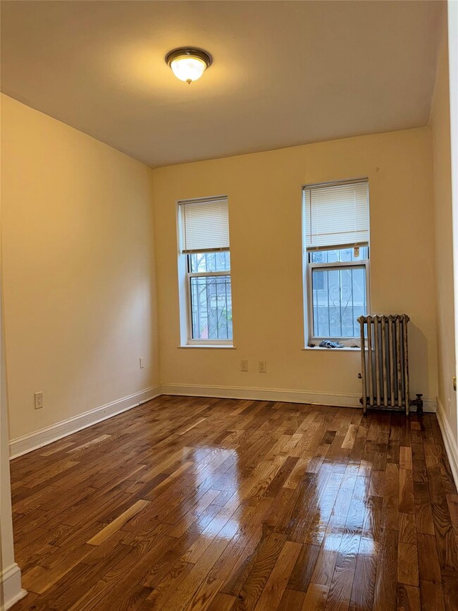 Building Photo - 57 E 94th St