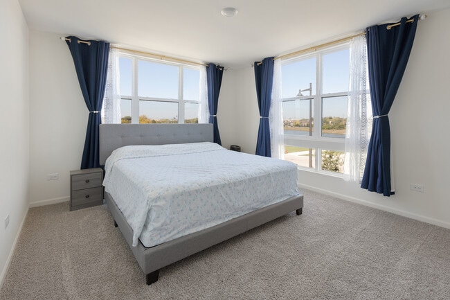 Building Photo - 2251 Parkside Dr