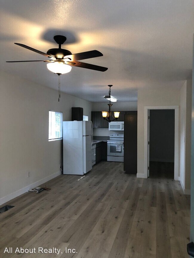Building Photo - 3 br, 2 bath House - 8001 Alta Vista Lane