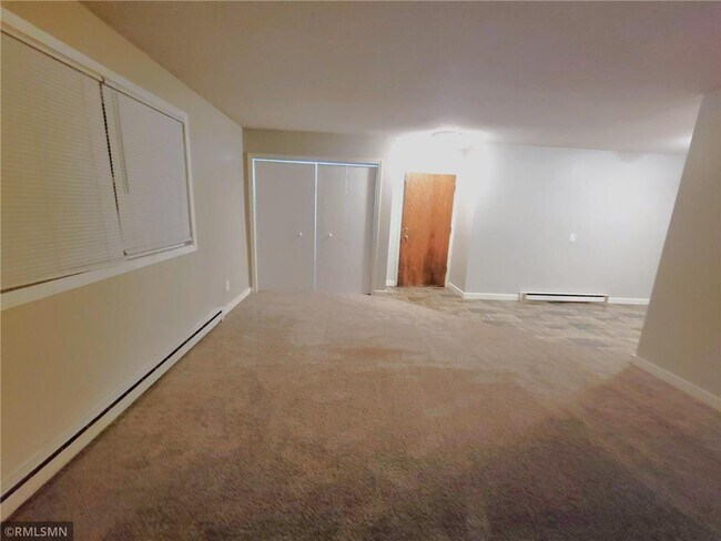 Building Photo - 710 Hillcrest St