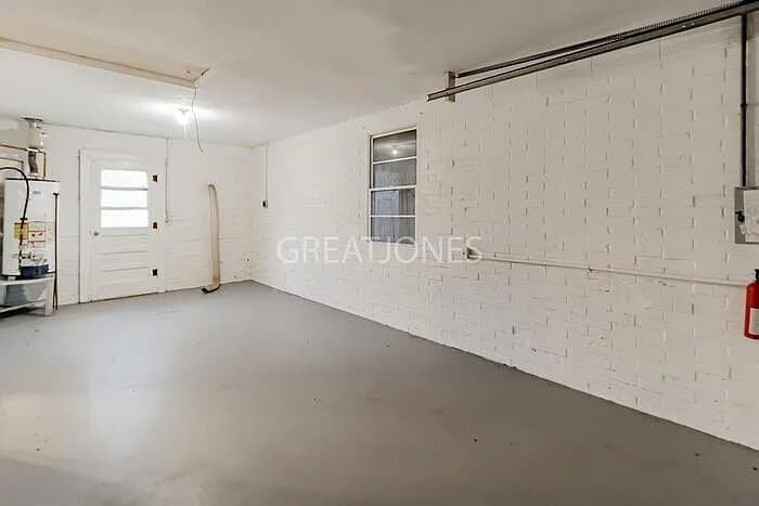 Building Photo - 4444 W Washington St