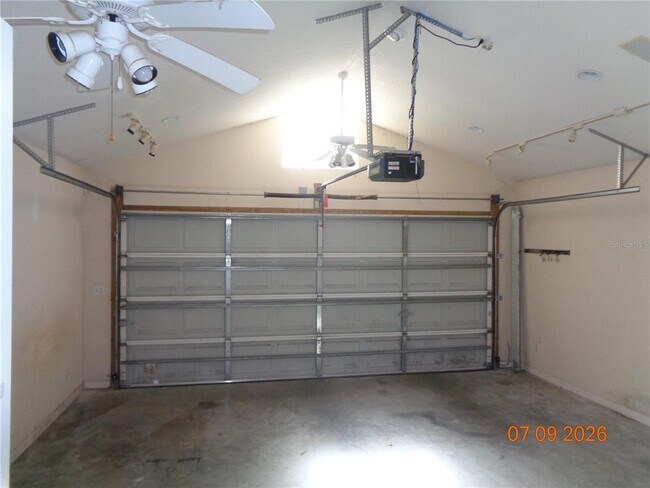 Building Photo - 1409 Bent Oaks Blvd