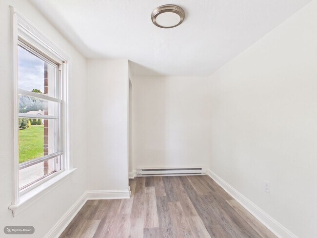 Building Photo - 183 S Highland Ave