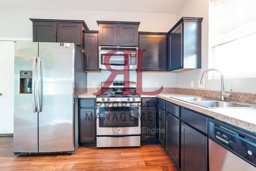 Building Photo - 5845 Marble Creek St