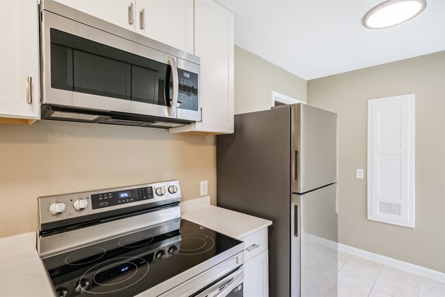 Building Photo - 4613 Braeburn Dr