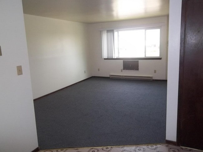 Living Room - 5107 Byrd Ave
