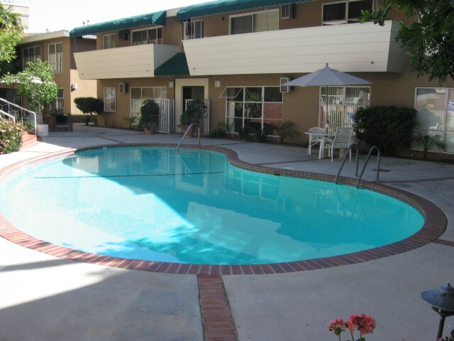 Primary Photo - 1801 Grace Ave