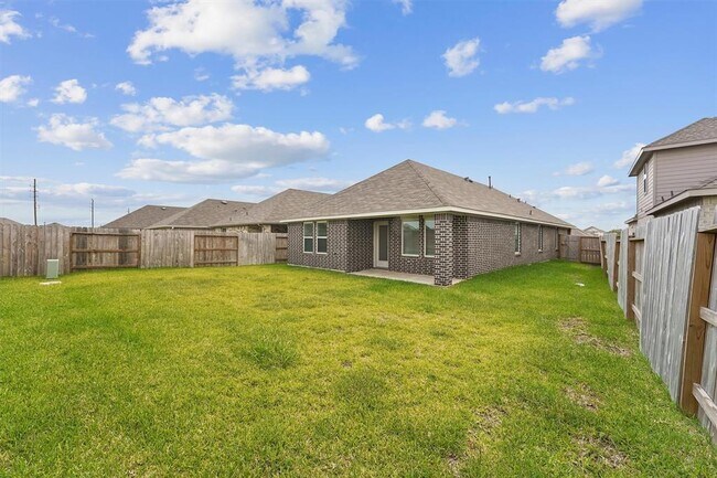 Building Photo - 5068 Pismo Ray Dr
