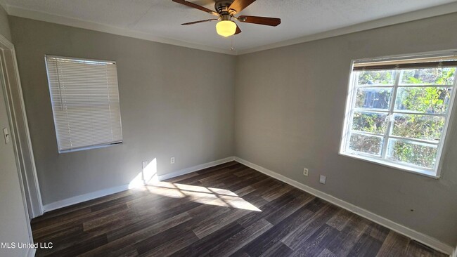 Building Photo - 512 Woodward Ave