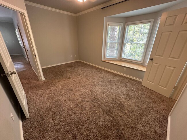 Building Photo - 3934 Hanover Pl