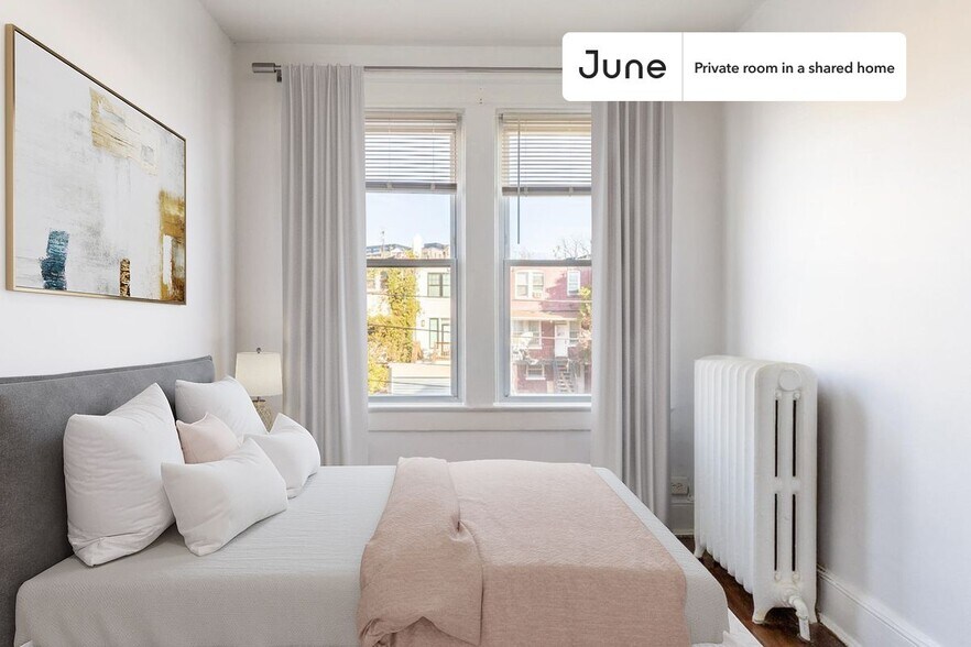 Primary Photo - Room in Shared 3 bed/2 bath home